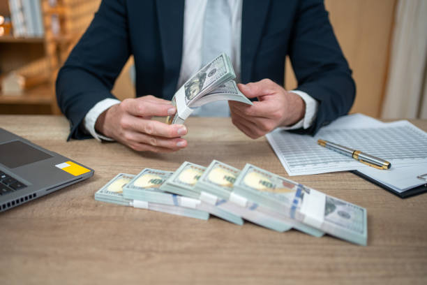How to Help Someone With Bad Credit Without Wrecking Your Own