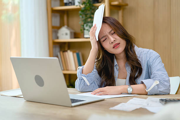 How to Pay Off Credit Card Debt When You’re Living Paycheck to Paycheck