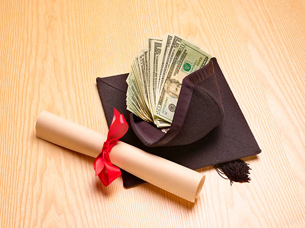 How Working Adults Can Find Real Scholarships and Grants Without Wasting Time